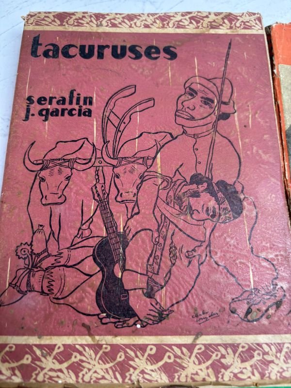 Colección de libros antiguos con contenido histórico - imagen 5