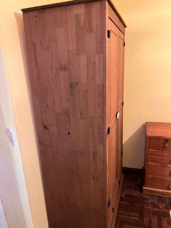 Ropero Mexicano con Dos Puertas de Madera - imagen 3