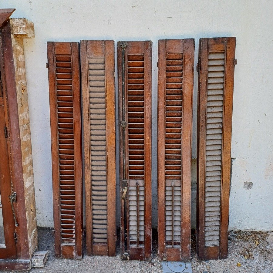 Ventana con dos hojas batientes y postigos en cedro - imagen 3