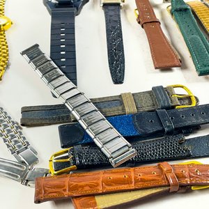 Lote de Relojes de Pulsera y Mallas Variadas - imagen 3