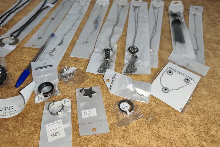 Colección de Joyería en Acero Quirúrgico - imagen 3