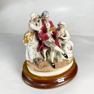 Grupo de Porcelana "Don Juan" Sitzendorf con Base de Madera - imagen 2