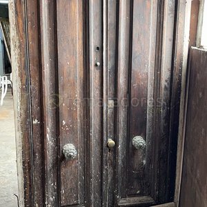 Lote anterior: Puerta Doble Antigua de Madera con Manijas de Bronce