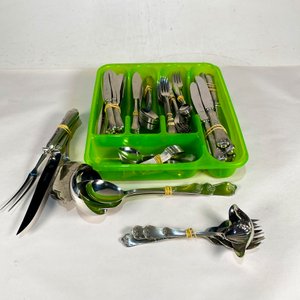 Lote anterior: Juego de Cubiertos "Hercules Inox" con Estuche Verde