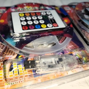 2 Tiras de Luces LED RGB 10M Adhesivas con Control Remoto y App, USB - imagen 3