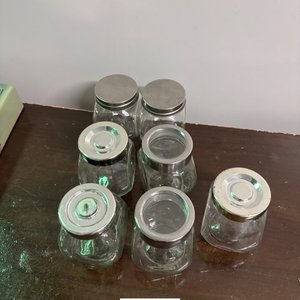 Set de 7 Frascos de Vidrio con Tapa Metálica para Condimentos - imagen 3