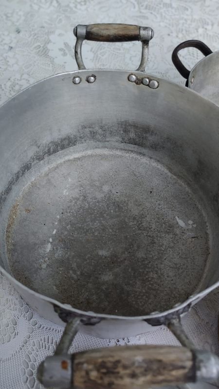 Lote de Ollas de Aluminio - Venta en Subasta - imagen 5