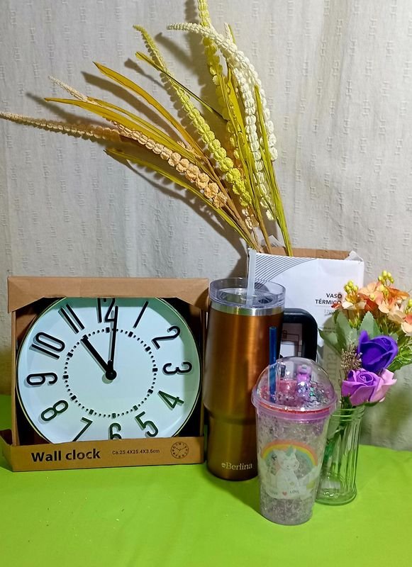 Reloj de Pared y Vaso Decorativo con Adorno Floral - imagen 1