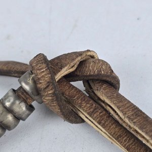 Pulsera de Pasadores Sellados y Cuero - imagen 4