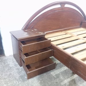 Cama de 2 plazas totalmente desarmable con 2 mesas de noche de 3 cajones - imagen 9