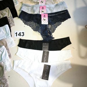 Lote de Ropa Interior Femenina: Culotes y Tangas de Encaje - imagen 3