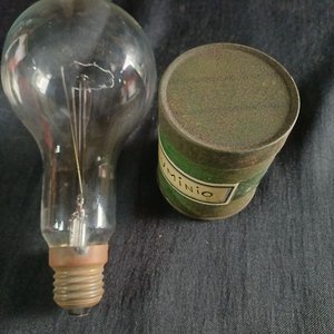 Lote anterior: Lámpara Antigua de Vidrio con Lata de Aluminio
