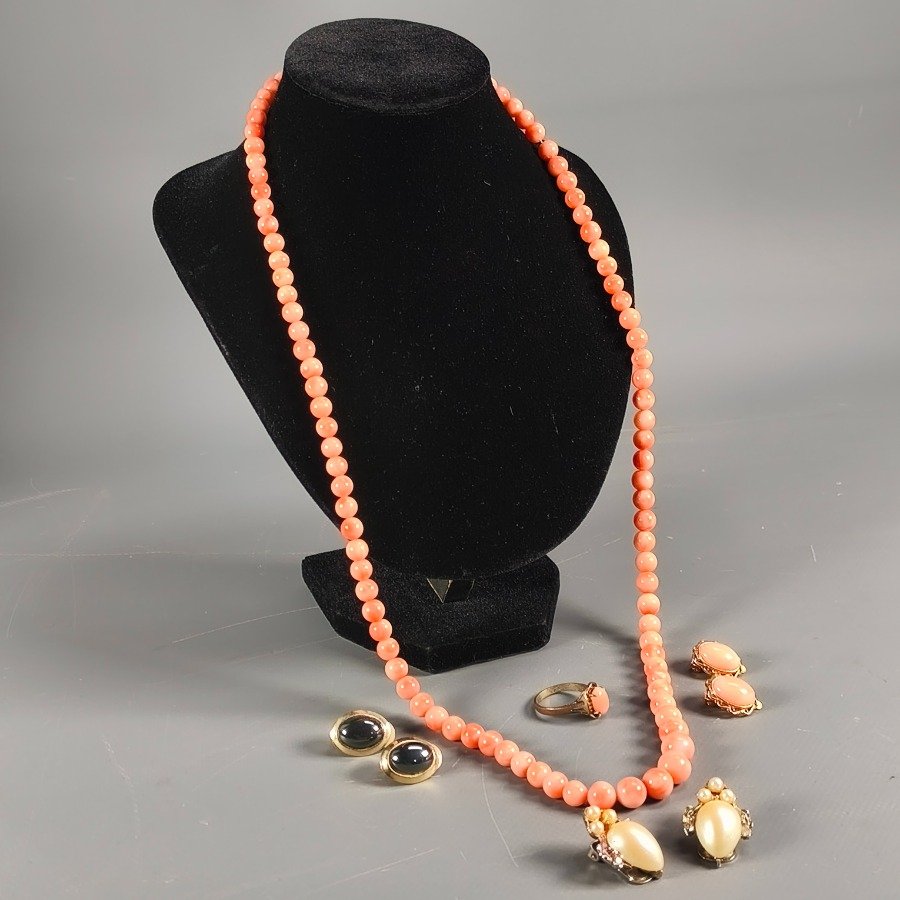 Item 16307 - Image 1