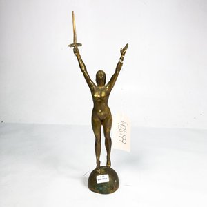 Lote anterior: Figura de Dama con Espada en Bronce, 37 cm, Firmada