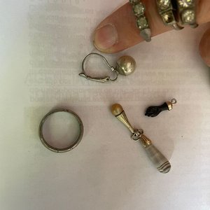 Lote de Anillos, Amuletos y Colgantes con Perlas y Piedras - imagen 3