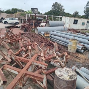 Lote siguiente: Lote de Tuberías y Estructuras Metálicas Varias
