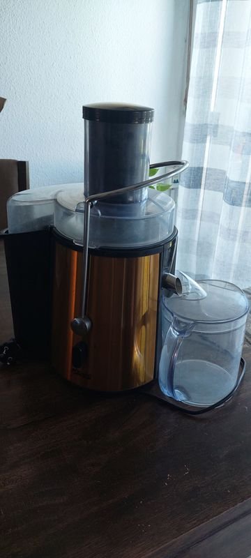 Juguera y accesorios para el hogar - imagen 3