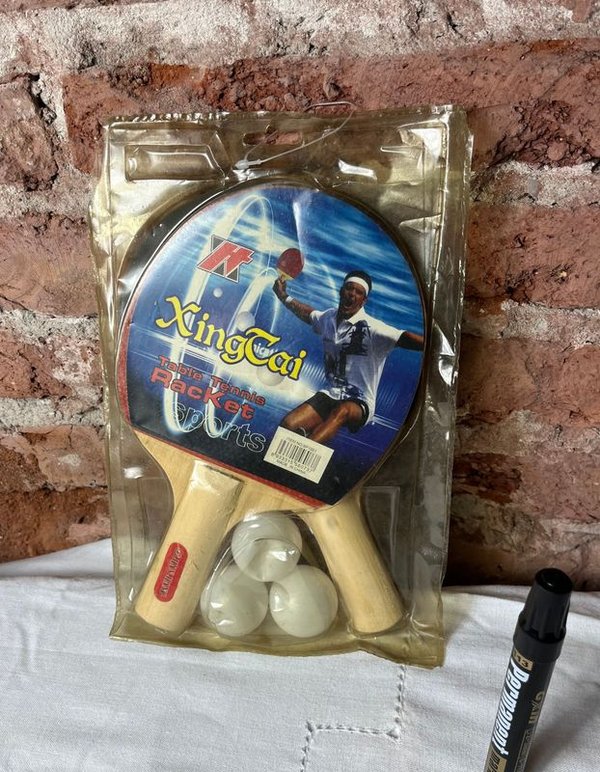 Set de Ping Pong XingTai: 2 Paletas y 3 Pelotas Nuevas