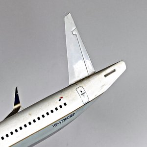 Avión a Escala Copa Airlines y Corta Papel Banco Comercial Uruguay - imagen 4