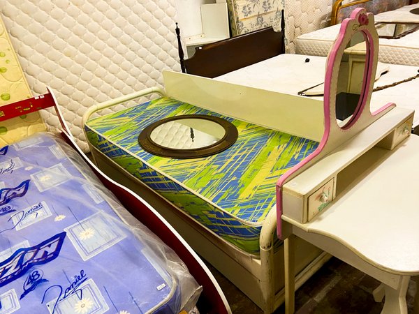 Cama Infantil con Tocador y Espejo