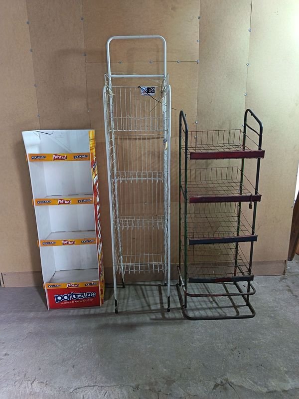 Lote de 3 Exhibidores de Metal y Cartón para Comercio
