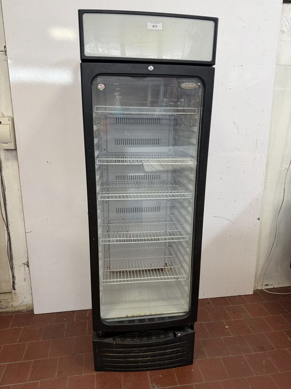 Botellero Refrigerado KUMA Negro 60x60x187cm