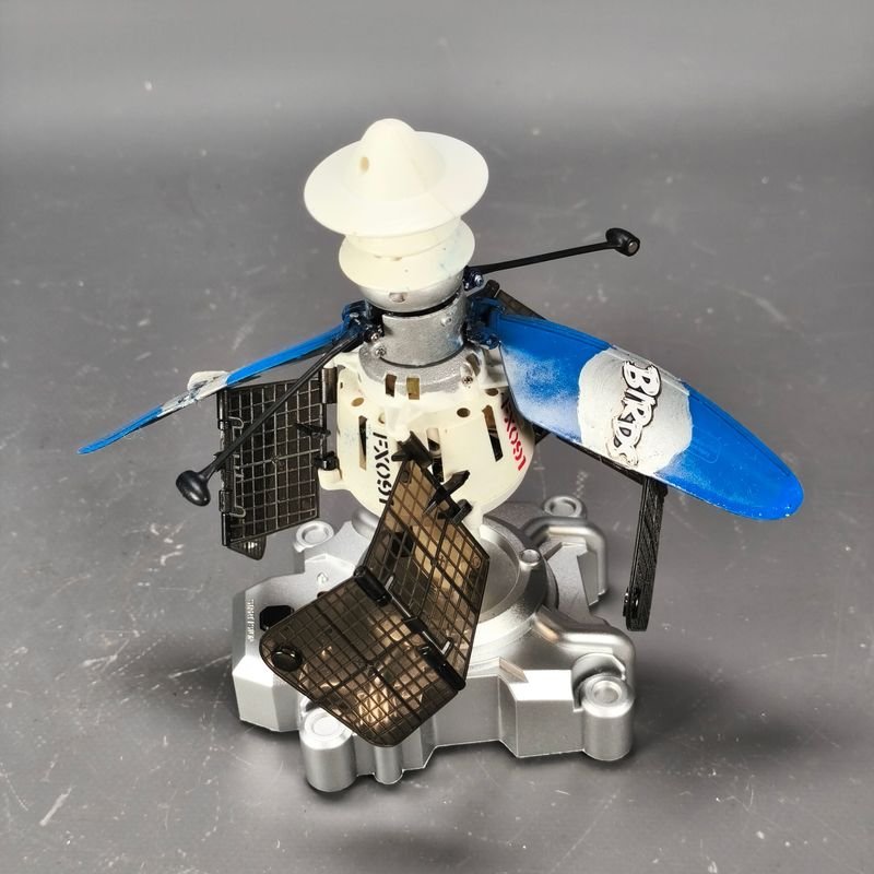 Satélites voladores por inducción con características y accesorios - imagen 12