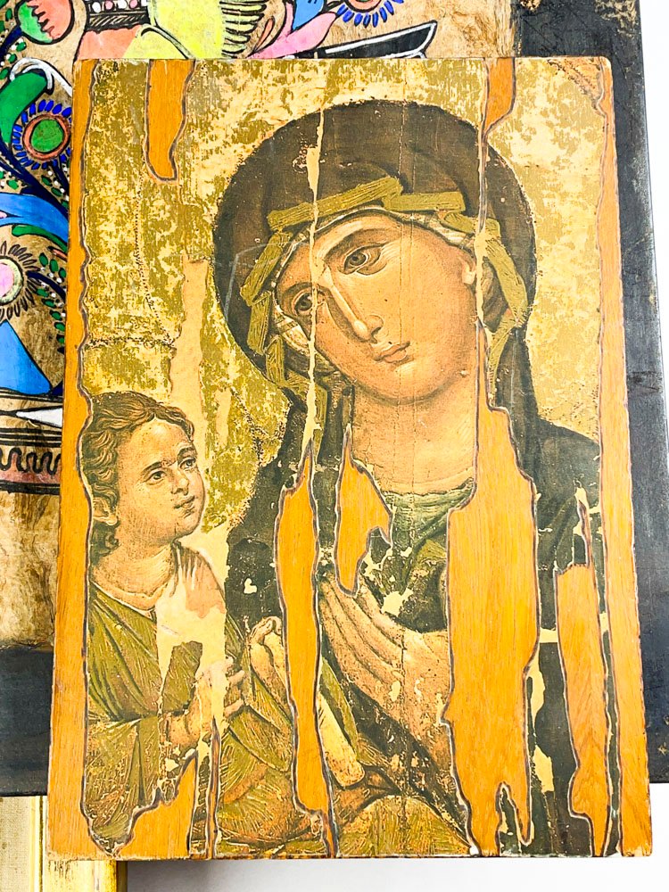 Seis cuadros multicolores con personajes y religioso - imagen 4