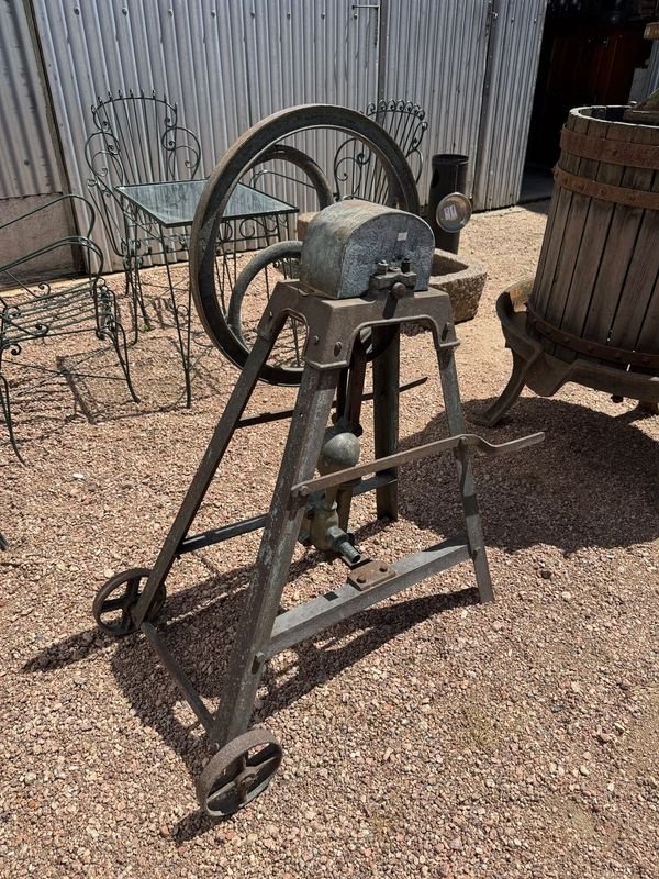 Item 877674 - Image 0