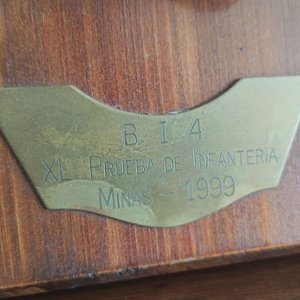 Placa Conmemorativa Militar Bronce y Madera - Prueba Infantería Minas 1999 - imagen 3