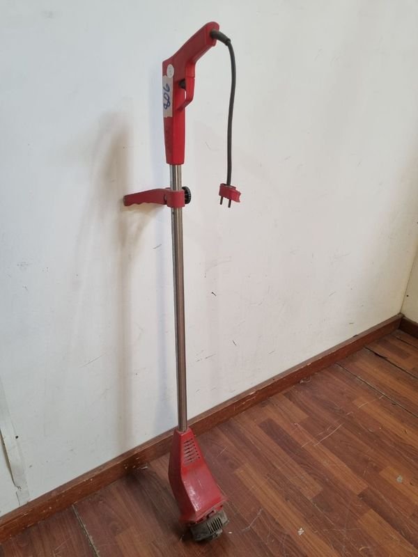 Lote siguiente: Bordeadora Funcionando (15 x 120) - Limpieza eficiente y fácil
