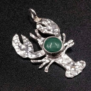 Lote siguiente: Colgante Plata 950 con Malaquita Diseño Cangrejo