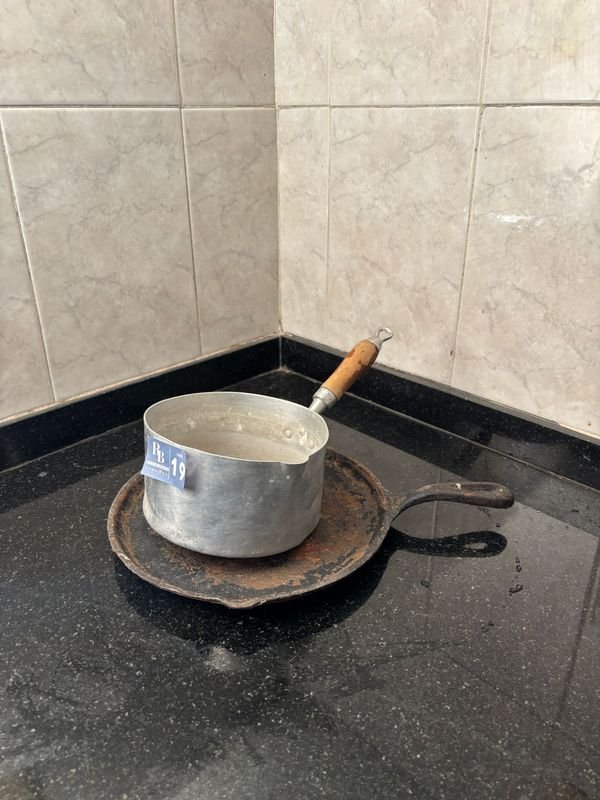 Olla de Aluminio Mariposa y Sartén de Hierro - imagen 1