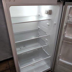 Heladera Panavox con Freezer, 205 Litros, Estantes de Vidrio - imagen 5