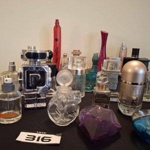 Lote de Frascos de Perfume Vacíos de Colección - imagen 5