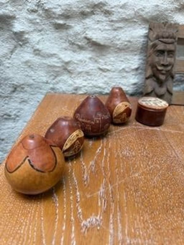 Lote de adornos y objetos decorativos en madera - imagen 3