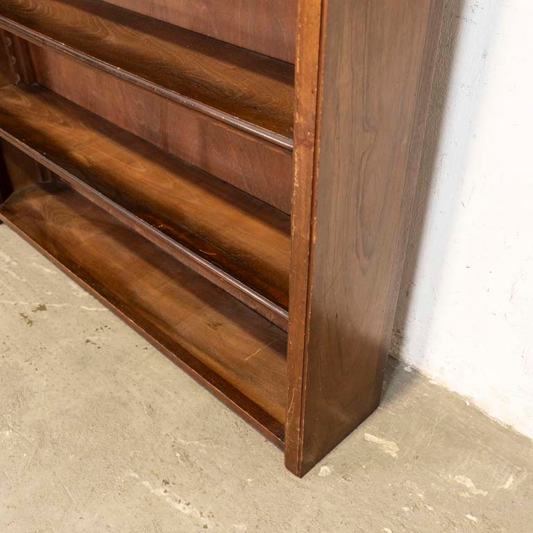 Librería de madera antigua para decorar tu hogar - imagen 2
