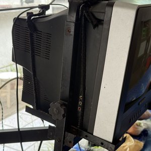 Televisor Panavox a Tubo con Soporte de Pared y Control Remoto - imagen 9