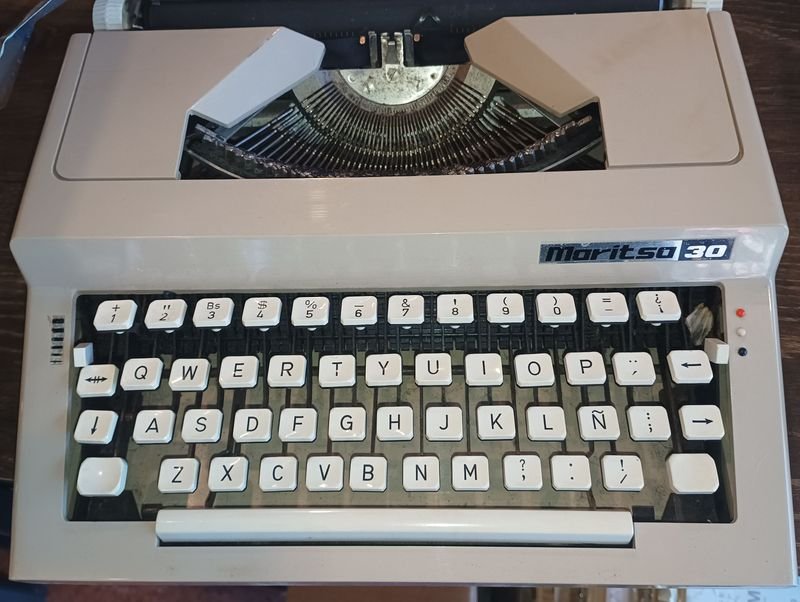 Maquina de Escribir Maritsa 30 - Equipamiento de Oficina - imagen 2