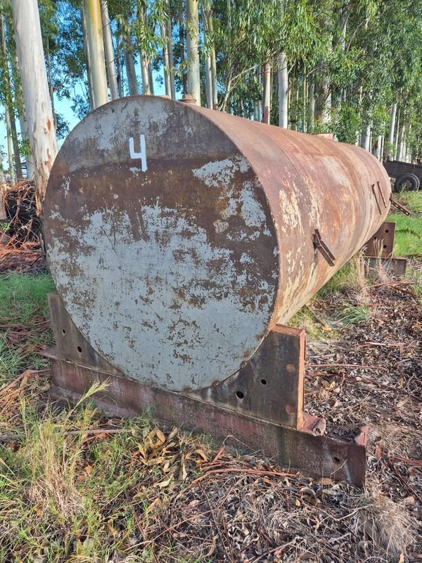 TANQUE DE ACERO EN MAL ESTADO - imagen 2