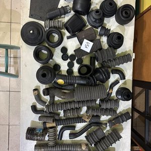 Lote de Fuelles y Mangueras de Goma para Automotor - imagen 2