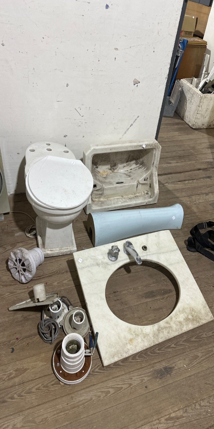 Artículos de Baño: Inodoro, Bidet y Lavabo Antiguos