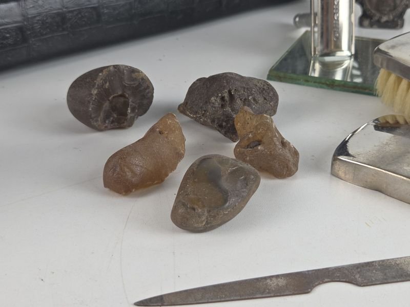 Antiguo estuche francés con accesorios antiguos varios - imagen 4