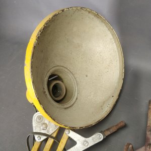 Lote de 2 Lámparas Articulables de Dibujo (Amarilla y Roja) - imagen 4