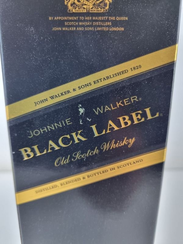 Whisky White Horse y Johnnie Walker Black Label - imagen 2