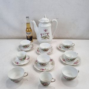 Lote anterior: Juego de Café y Té de Porcelana M. Z. Austria con Flores Rosas y Verdes