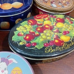 Lote de Latas de Galletitas Coleccionables: Coca Cola, Walkers y Más - imagen 4