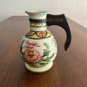 Jarra Antigua de Cerámica Esmaltada Artesanal con Diseño Floral - imagen 4