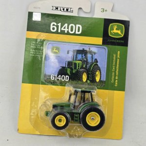 Lote anterior: Tractor John Deere 6140D Réplica ERTL 1:64