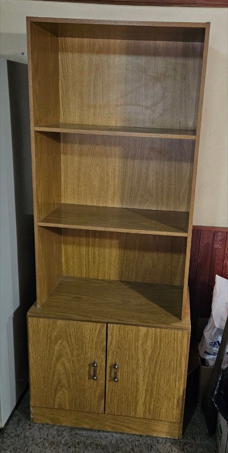 Estantería Moderna de Madera para Comedor
